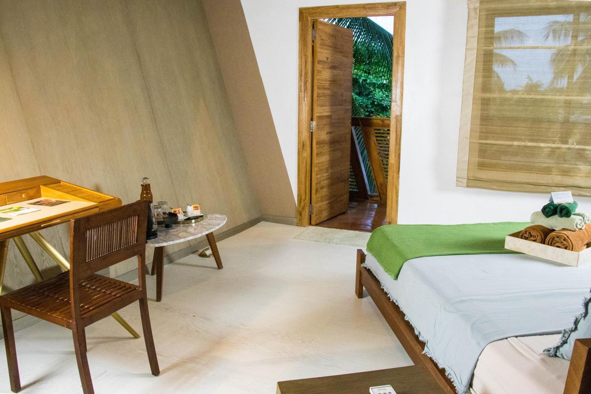 Asmara Urban Resort & Lifestyle Village Powered By Aston Cebu Extérieur photo